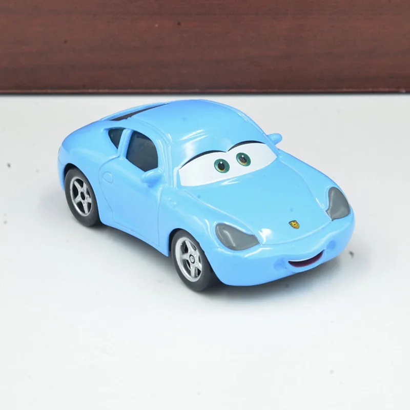 Модель машинки Disney Pixar Тачки 2 молниеносный Маккуин Салли 1:55 литая металлическая