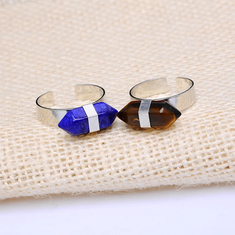 Новые модные кольца из натурального камня с зеленым авантюрином и кристаллом