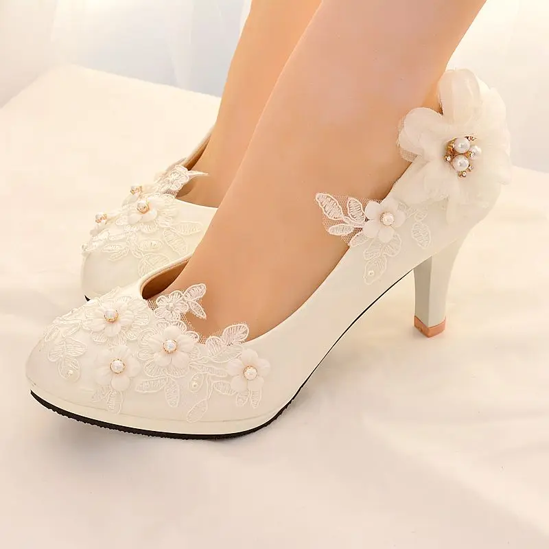 Классическая белая кружевная Свадебные туфли с цветочным узором женские на