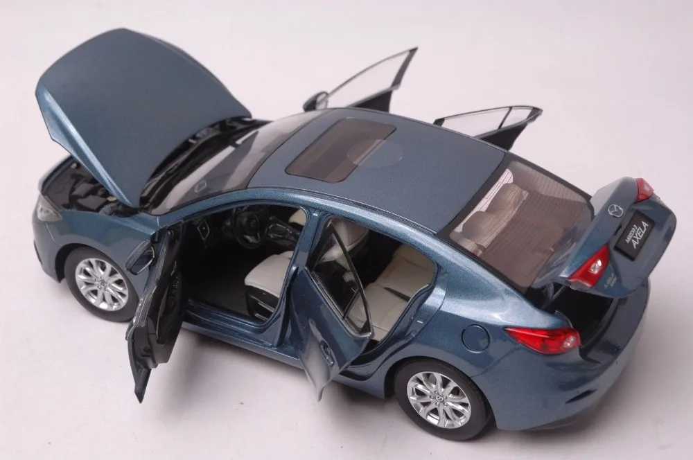 1:18 литая под давлением модель для Mazda 3 Axela синий Седан сплав игрушечный автомобиль миниатюрная коллекция подарок