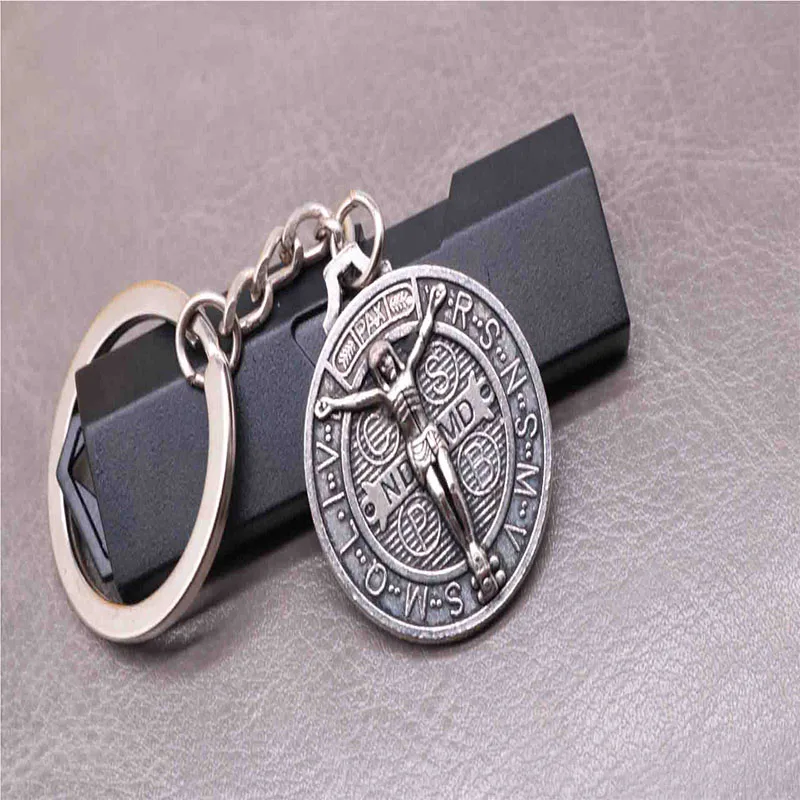 Цепочка для ключей с изображением религиозного Святого Бенедикта | Украшения и