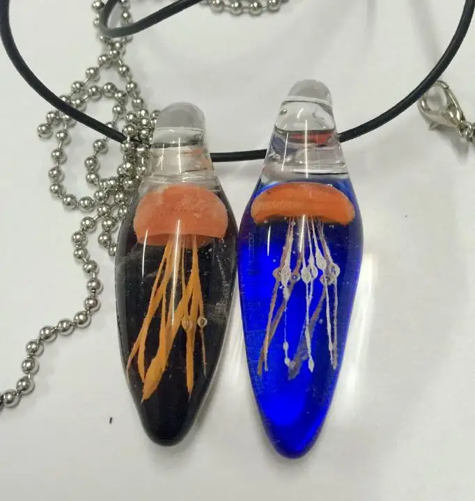 

2 шт. 100% ручная работа глубокая флористика печенье Медуза ремесленное стекло фото Очаровательное ожерелье без потускнения Черная веревка