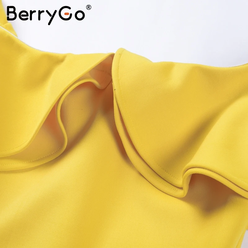 Женское осеннее платье с рюшами BerryGo желтое модное открытыми плечами Элегантное