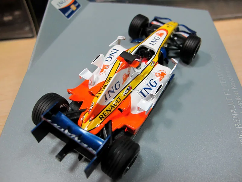 I NG 1:43 RENAULT F1 TEAM R27 2007 эксклюзивные игрушки из сплава для детей, детские игрушки, модель оригинальной упаковки