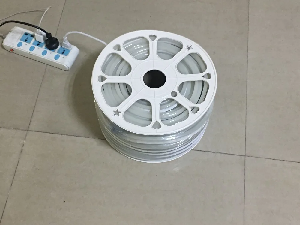 50 м/рулон AC110V 120 светодиодный s/м с большим количеством люменов на неоновый полосы
