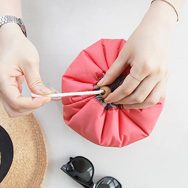 Женская дорожная косметичка с кулиской в форме бочонка органайзер для макияжа