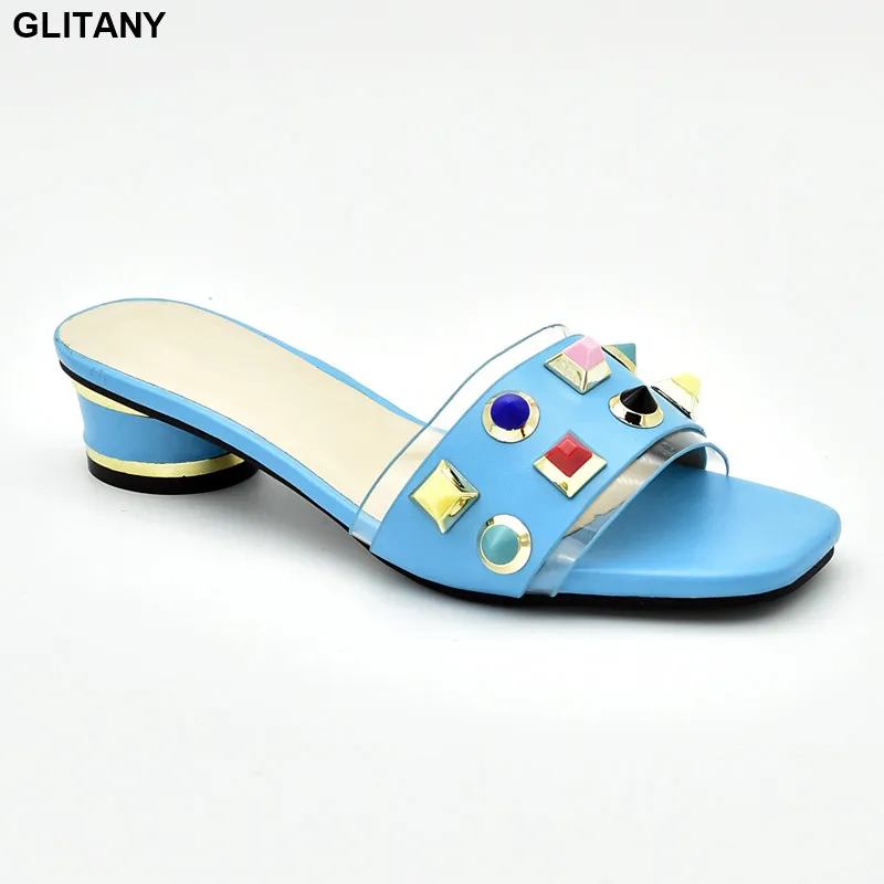 Сандалии женские с украшением из страз босоножки на низком каблуке Элегантная