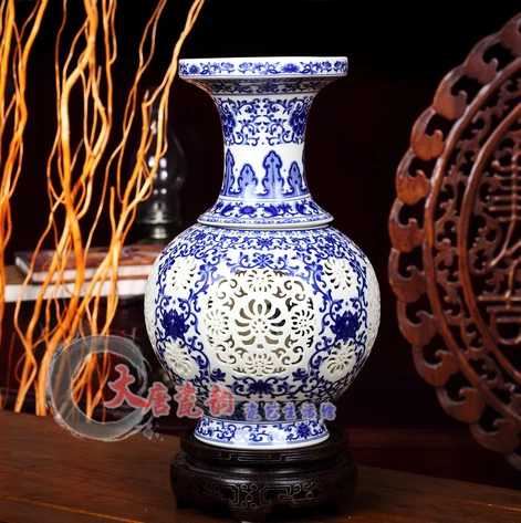 European ceramics in Jingdezhen blue and white porcelain bottle hollow modern bedroom living room furnishing shipping fashion c |