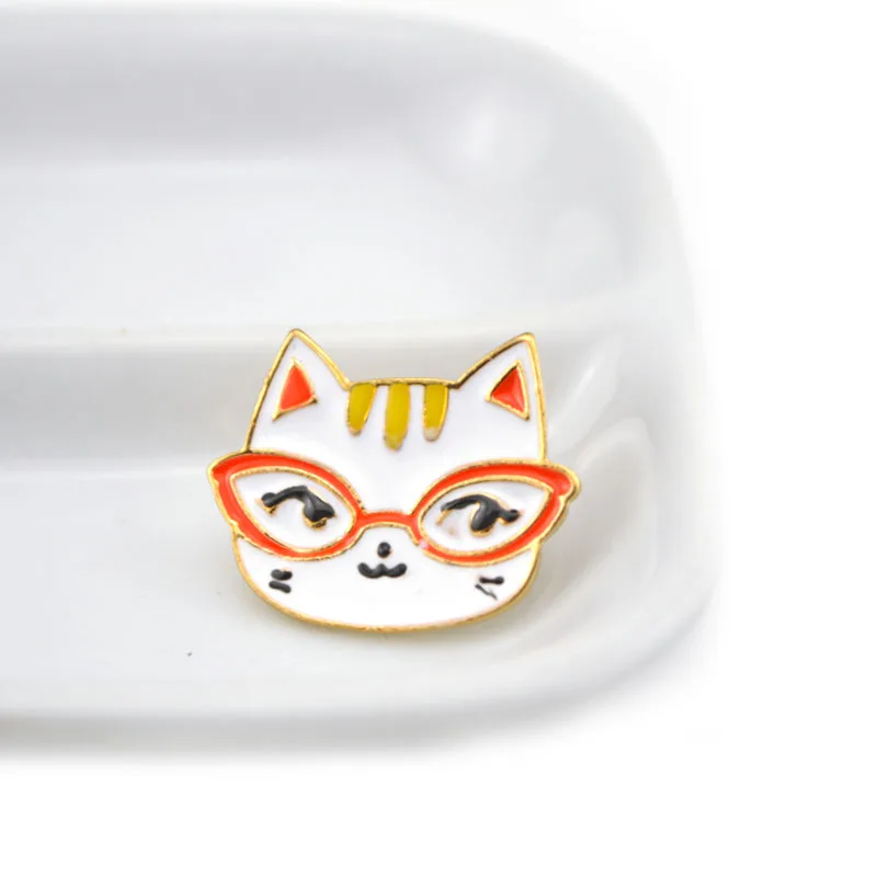 

Wholesale 2 Pcs Decoration Garment Accessories Small Cute Animal White Enamel Lovely Glasses Cat Brooch Pin Jewelry
