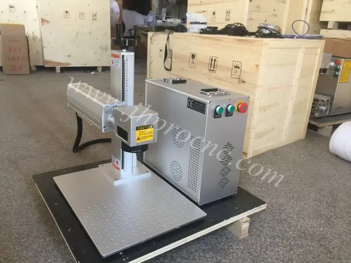 Машина маркировки лазера волокна 30 Вт с генератором Raycus всемирно известного