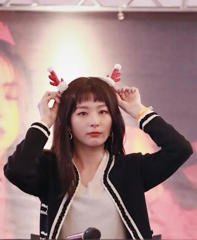 Подписанный KPOP красный бархат с автографом 2-й альбом идеальный бархат CD+ Фотокнига K-POP 122017