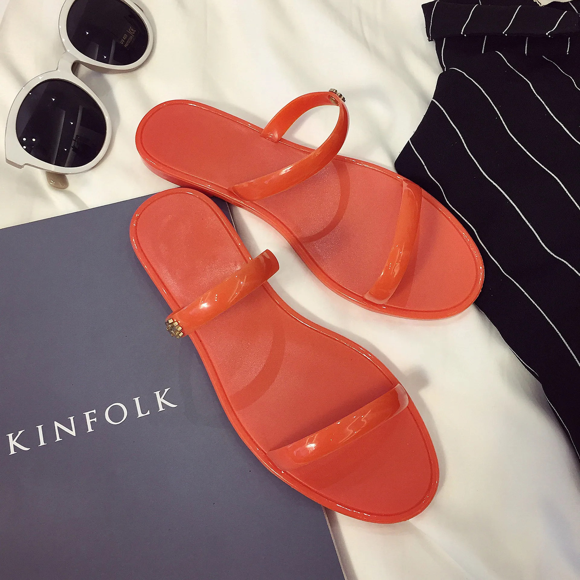 Новинка 2019 года Летние прозрачные тапочки обувь с кристаллами пластиковые