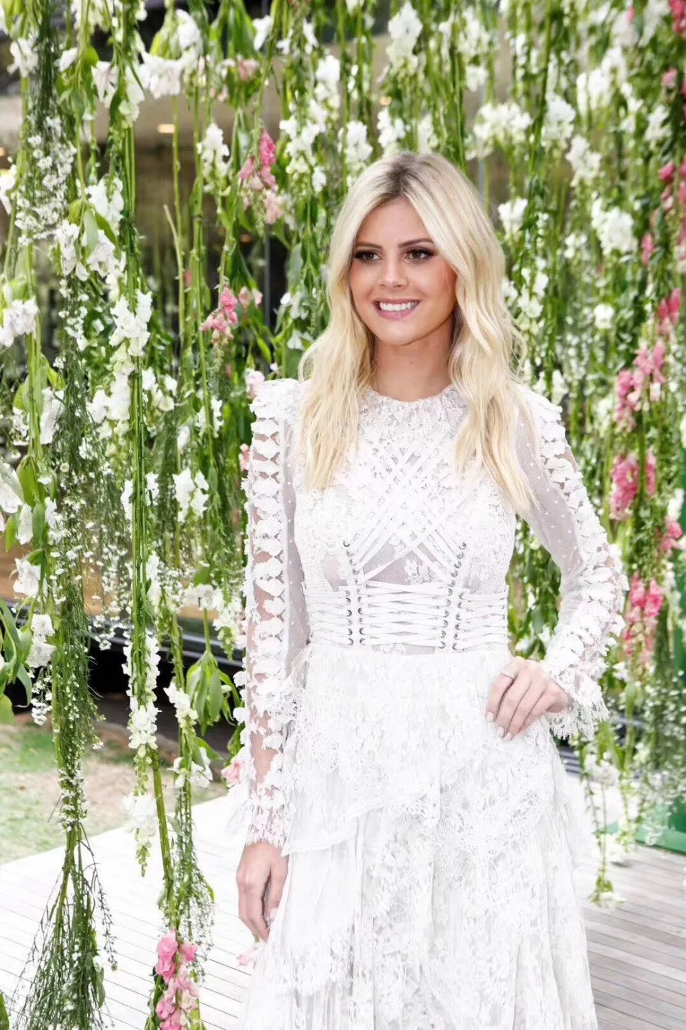 Белые кружевные платья с цветочным принтом Новинка сезон осень-зима модное