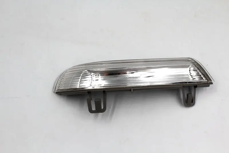 

Apply to Jette Passat B6 2006-2011 Reversing mirror steering light Rearview mirror directional light
