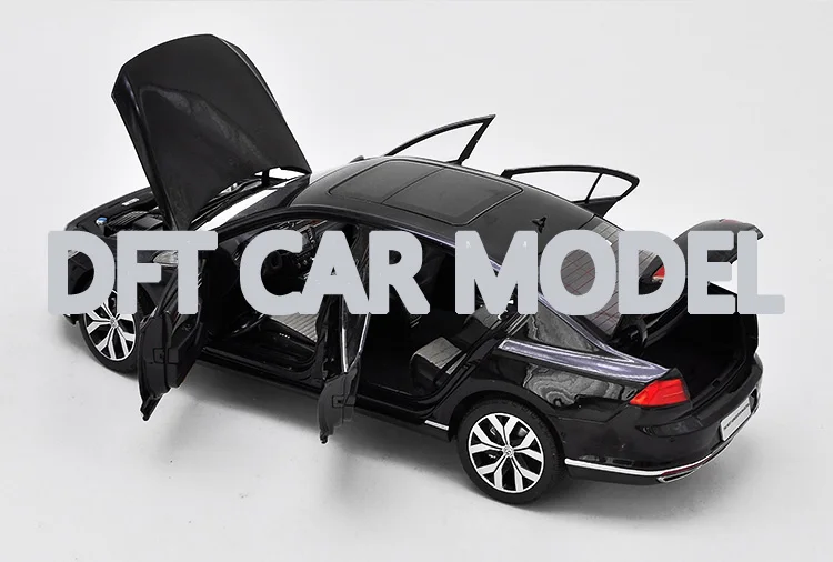 1:18 Alloy Pull Back Toy magotan Car Model Of Children's Toy Cars Original Authorized Authentic Kids Toys