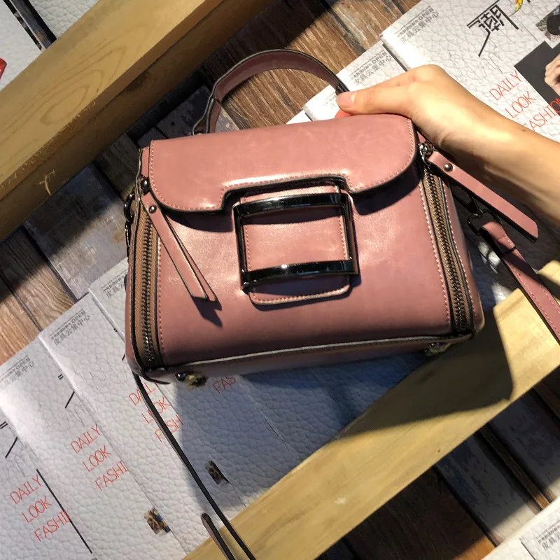 Женские сумки известного бренда новые модные из спилка маленькие через плечо