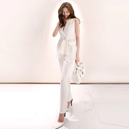 Женский офисный костюм из 2 предметов белая блузка без рукавов и длинные брюки