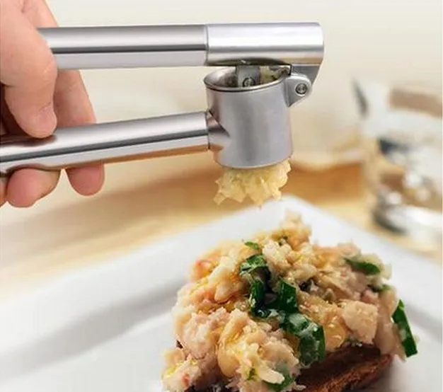 

1PC Portable Garlic Press Crusher Deluxe Stainless Steel Thickening Device Manual Folder Tools KX 131