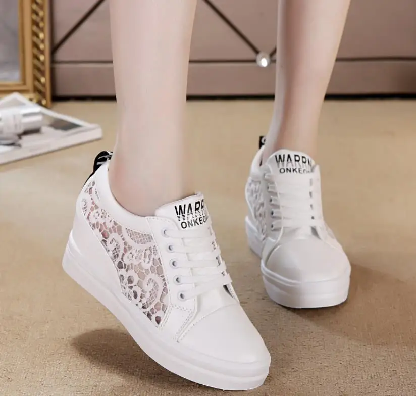 Женские сетчатые кроссовки на танкетке элегантные Лоферы без застежки удобная