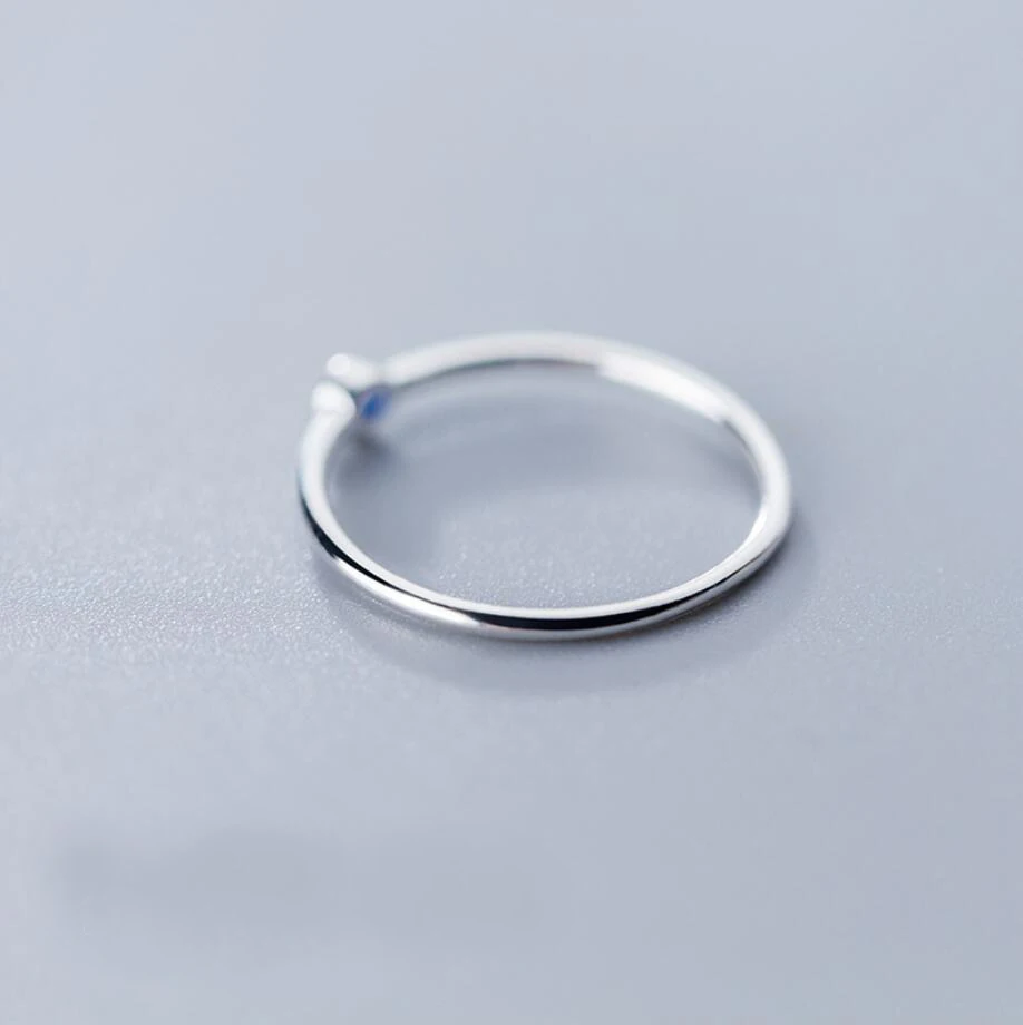 Женское кольцо средней длины в голубую точку | Украшения и аксессуары