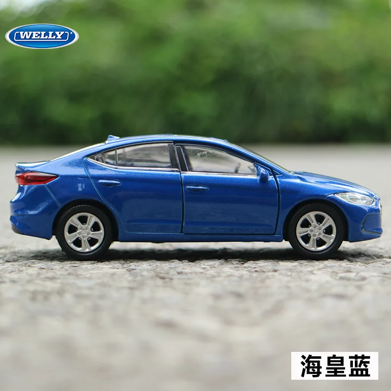 Бесплатная доставка 1:36 для Hyundai Elantra Игрушечная модель автомобиля из сплава с