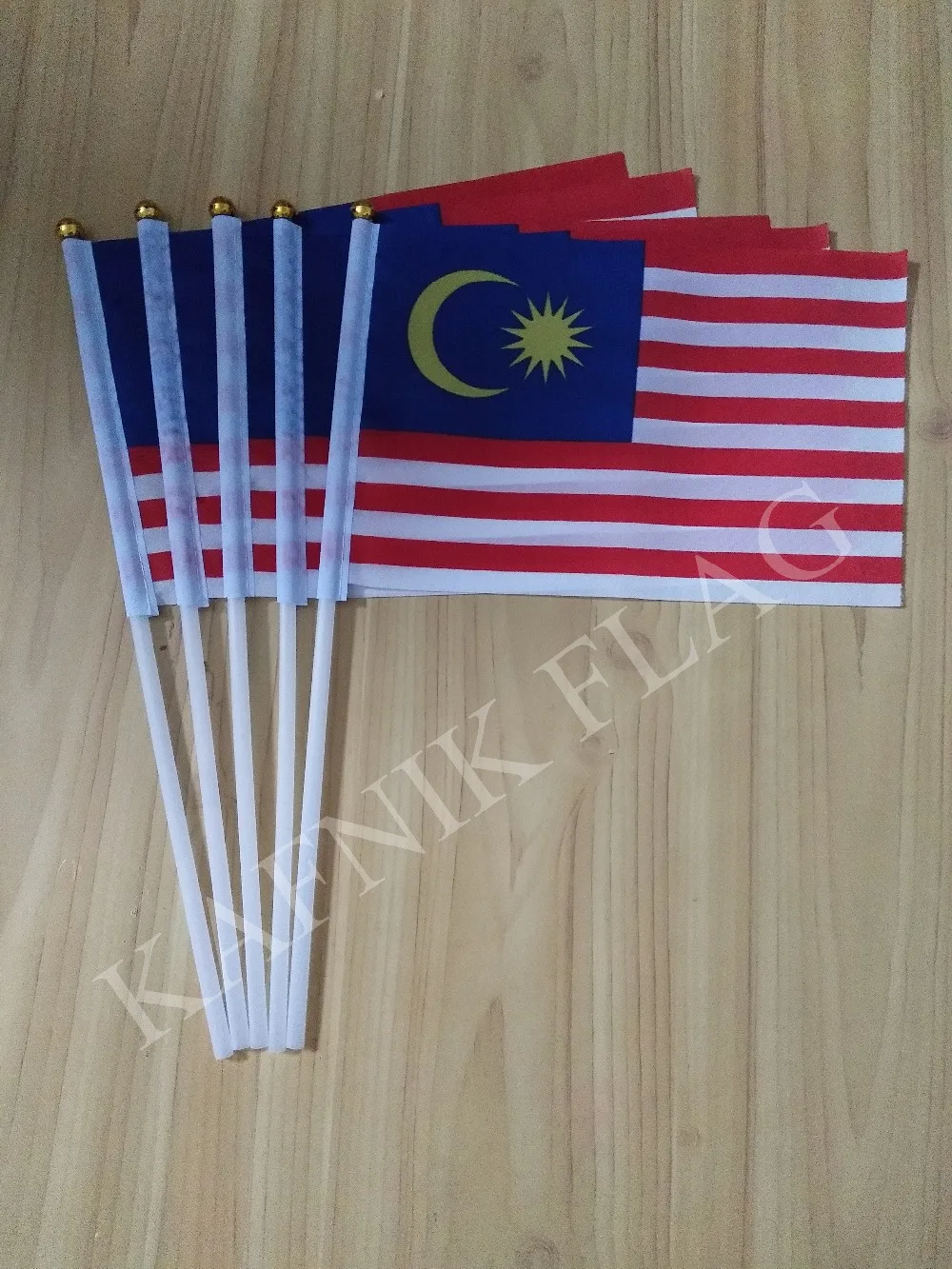 

KAFNIK,5pcs 14*21cm Malaysia Fabric Flags National hand Flag with Pole for advertisement decoration, free shipping