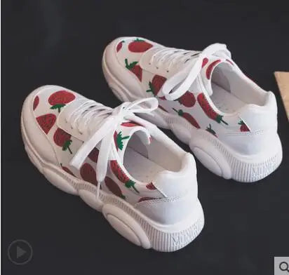 Thick bottom white Новинка года; обувь с клубничным покрытием; обувь с мишками в Корейском стиле; обувь из парусины; белые кроссовки - Цвет: Thick bottom white