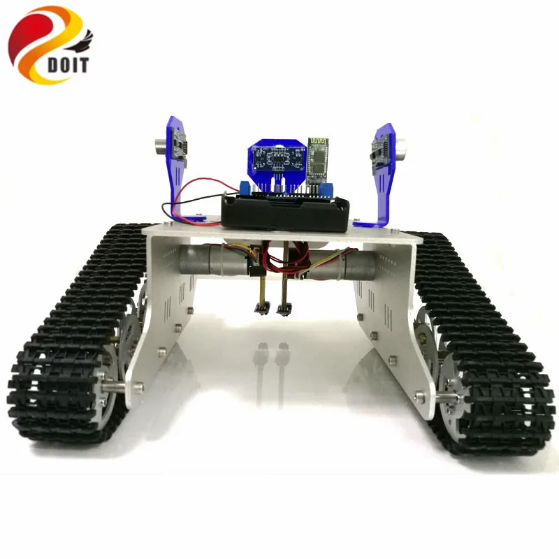 Умное роботизированное шасси танка с Bluetooth-управлением и платой UNO R3 + щит привода
