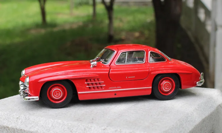 Реалистичная Изысканная Коллекционная классическая модель автомобиля benz 1/24 SL из