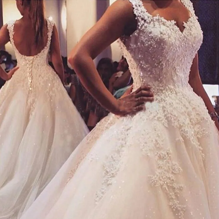 Ball Gowns Spaghetti Straps White Ivory Tulle Wedding Dresses 2019 Hot with Pearls Bridal Dress Marriage Customer Made Size