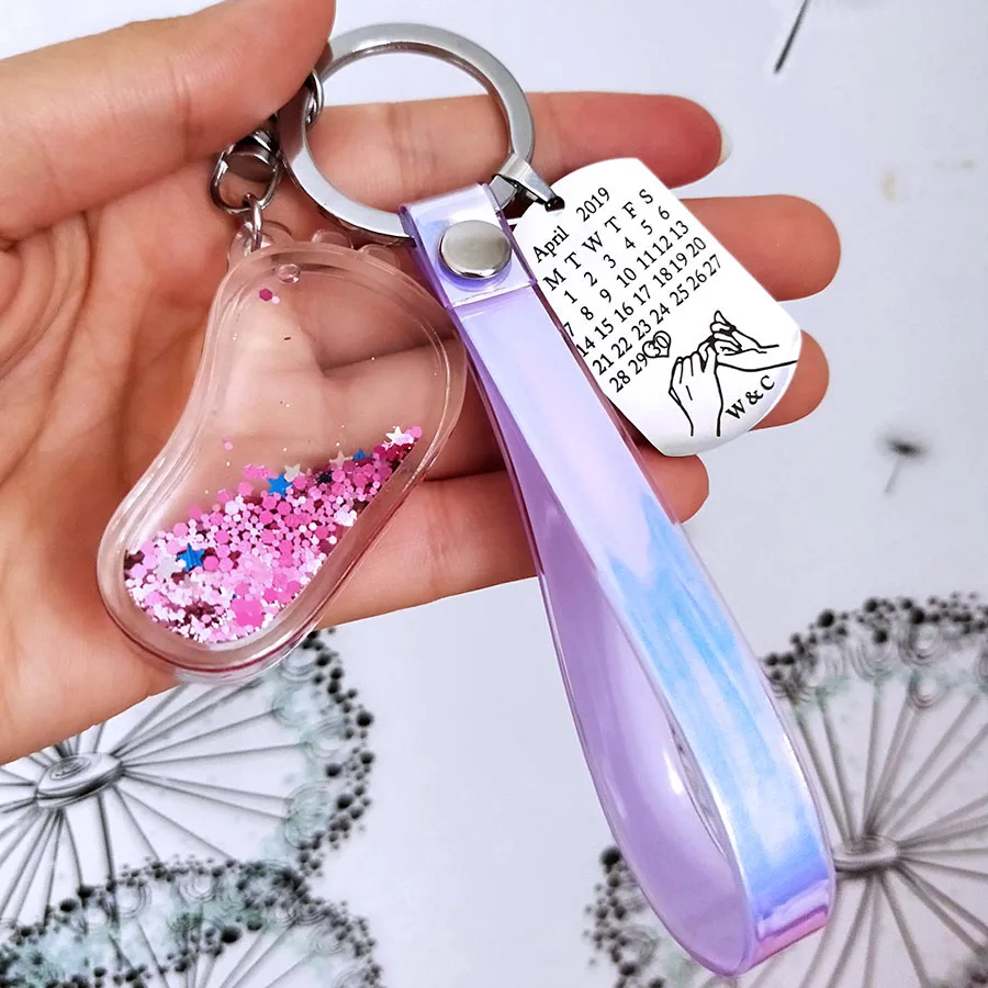 Заказной Брелок-календарь с резным датой 2 буквы брелок для ног движущийся