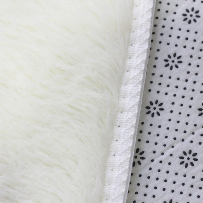 Мягкий белый плюшевый коврик для детской комнаты размером 160 см нескользящий