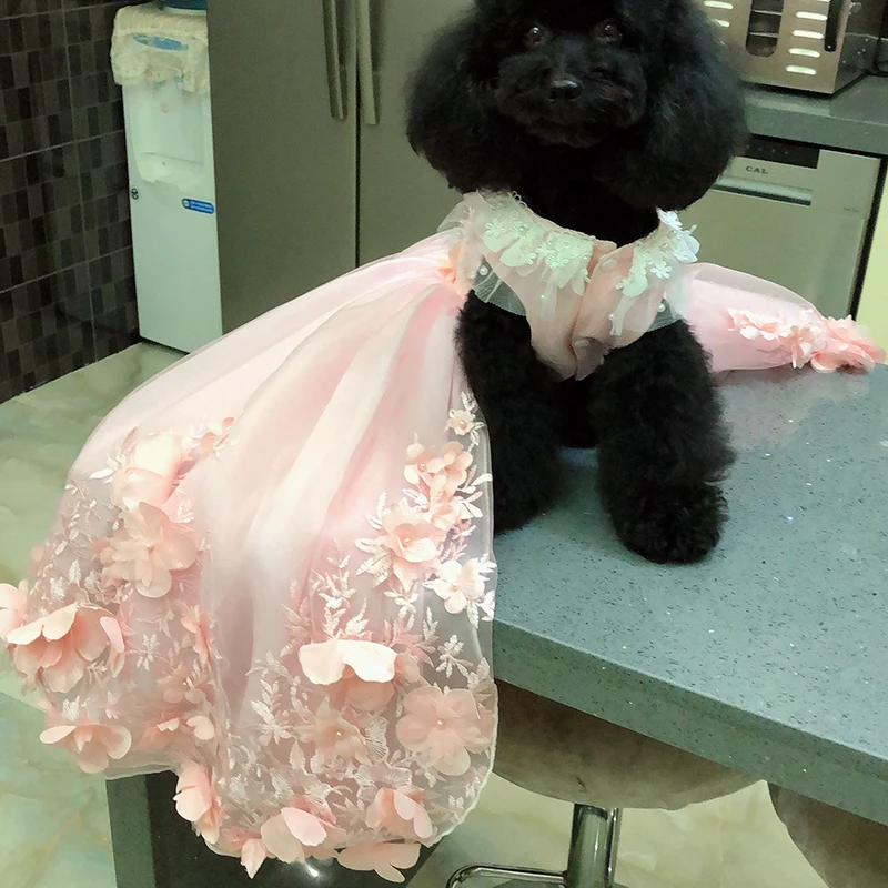 Pet платье в стиле принцессы для собаки Роскошные длинное свадебное платье для маленьких собак, ручная работа, Кружевная аппликация в форме цветка для щенков, одежда юбка с рисунком пуделя для женщин