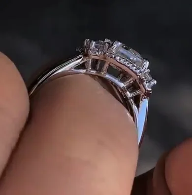 

2021 New Arrival Fashion 925 Sterling Silver Oval Engagement Ring For Women Anniversary Gift Jewelry R5319