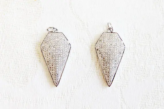 Кулон в виде стрелы с микро-паве из фианита 18x31 мм | Украшения и аксессуары