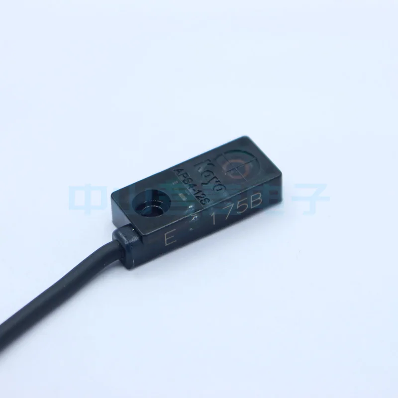Высокое качество оригинальный KOYO Koyo APS4 12S E датчик приближения 3 проводной NPN