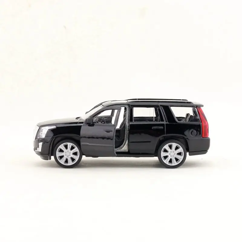 1:36 модели автомобилей из сплава с тяговым эффектом внедорожник Cadillac Escalade высокой
