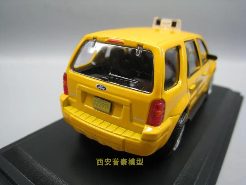 LEO 1/43 масштабная модель автомобиля игрушки FORD ESCAPE HYBRID Chicago 2005 такси литье под