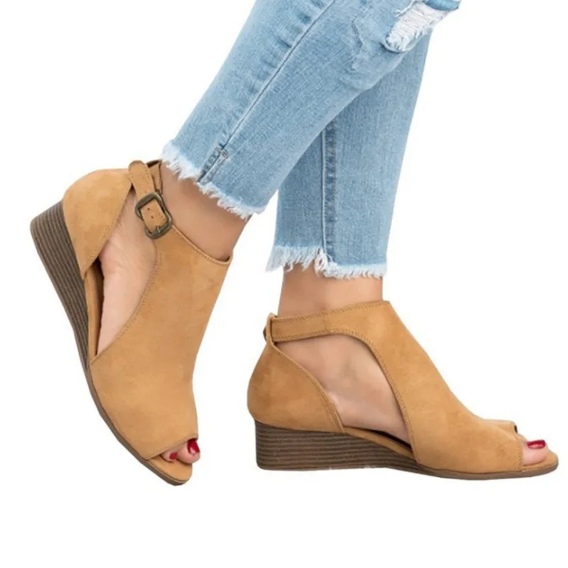 Модная обувь на танкетке Обувь для женщин Босоножки с высоким каблуком открытым