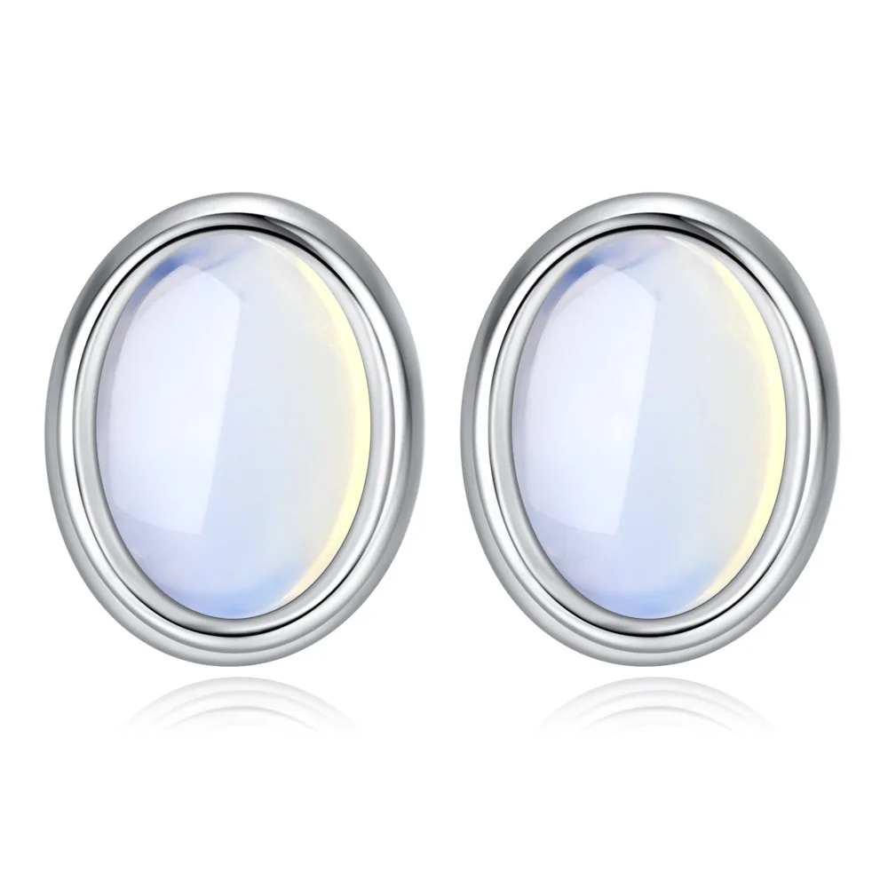 Женские серьги-гвоздики овальной формы из серебра 2019 пробы |