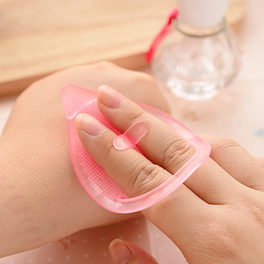 

1PC High Grade Random Color Soft Silicone Face Pores Cleaning Brush Pad Scrub Exfoliator Blackhead Removal Facial Washing Tool