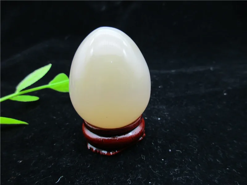 

NATURAL WHITE Agate QUARTZ CRYSTAL quail egg HEALING Madagascar specimens home collection