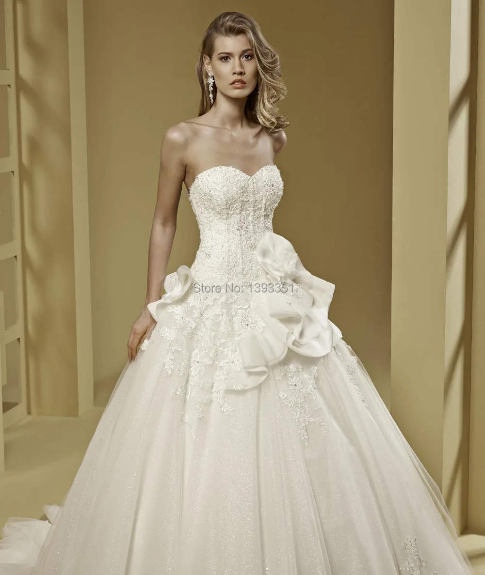 M330 FASHION Ball Gown Sweetheart Ruffles Flower Backless Applique Organza Floor length Wedding dress Cheap 2015 | Свадьбы и