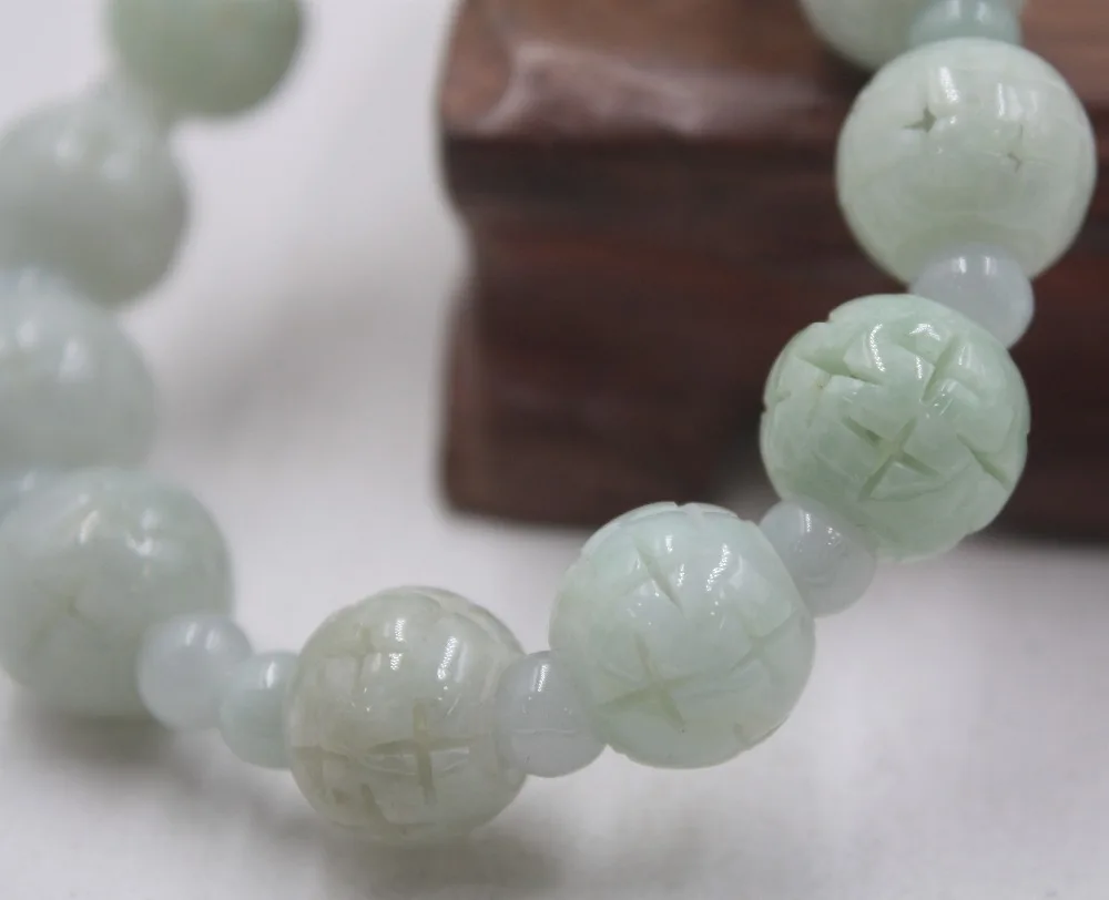 

Gift Natural Grade A Jade Green Jadeite 13mm Carved Unique Carved Round Bead Bracelet Women 16-17cmL