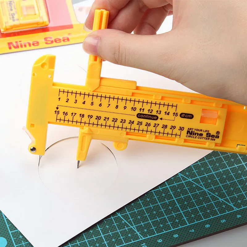 Круглый режущий нож с компасом модель инструментов в стиле пэтчворк аксессуар