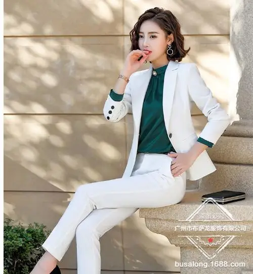 Костюм брючный женский однотонный деловой профессиональный приталенный Блейзер