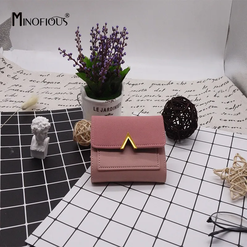 Light pink Маленький брендовый женский кошелек MINOFIOUS из матовой кожи, Мини женские кошельки из искусственной кожи, короткий кошелек с надписью, мини-кошелек для кредитных карт - Цвет: Light pink