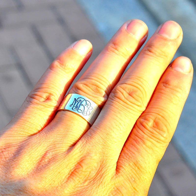 

Wholesale Personalized Monogrammed Ring Engraved Initial Silver Wide Band Custom Letter Unisex Retro Jewelry anillo anneau