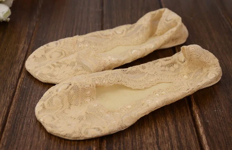 Женские короткие Нескользящие кружевные летние носки черного и бежевого цвета