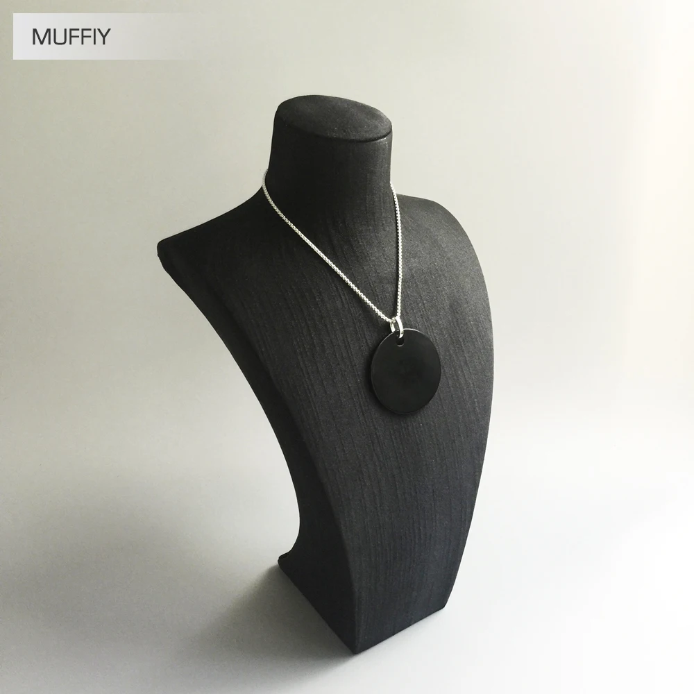 Подвеска в виде диска с черным орнаментом модные блестящие ювелирные украшения